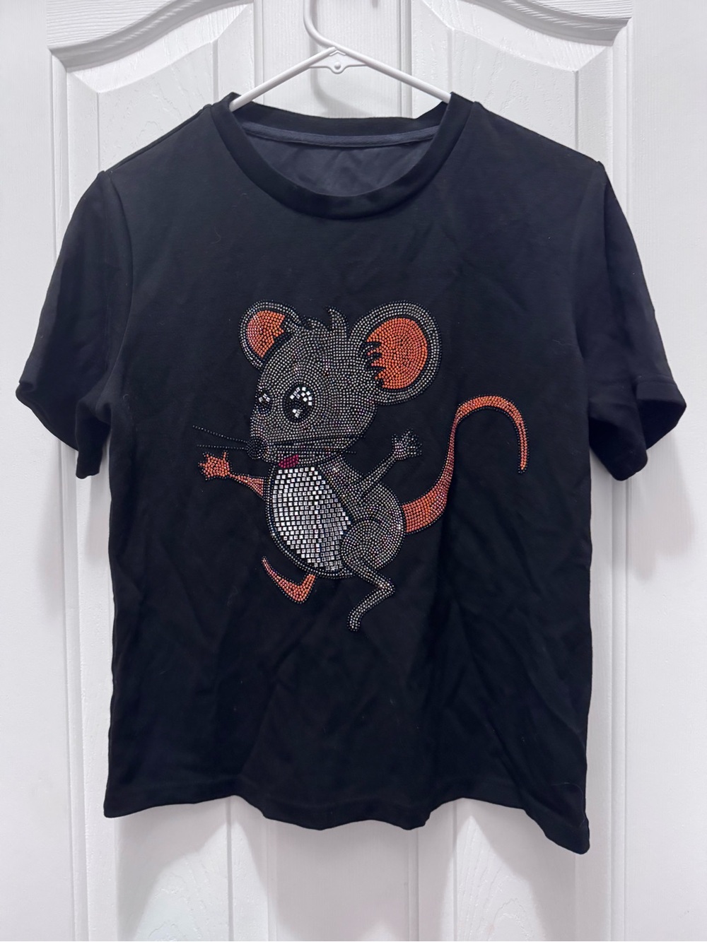 Women’s Black T-Shirt with Sparkle Mouse Graphic size large?? No tags CLEAN!
